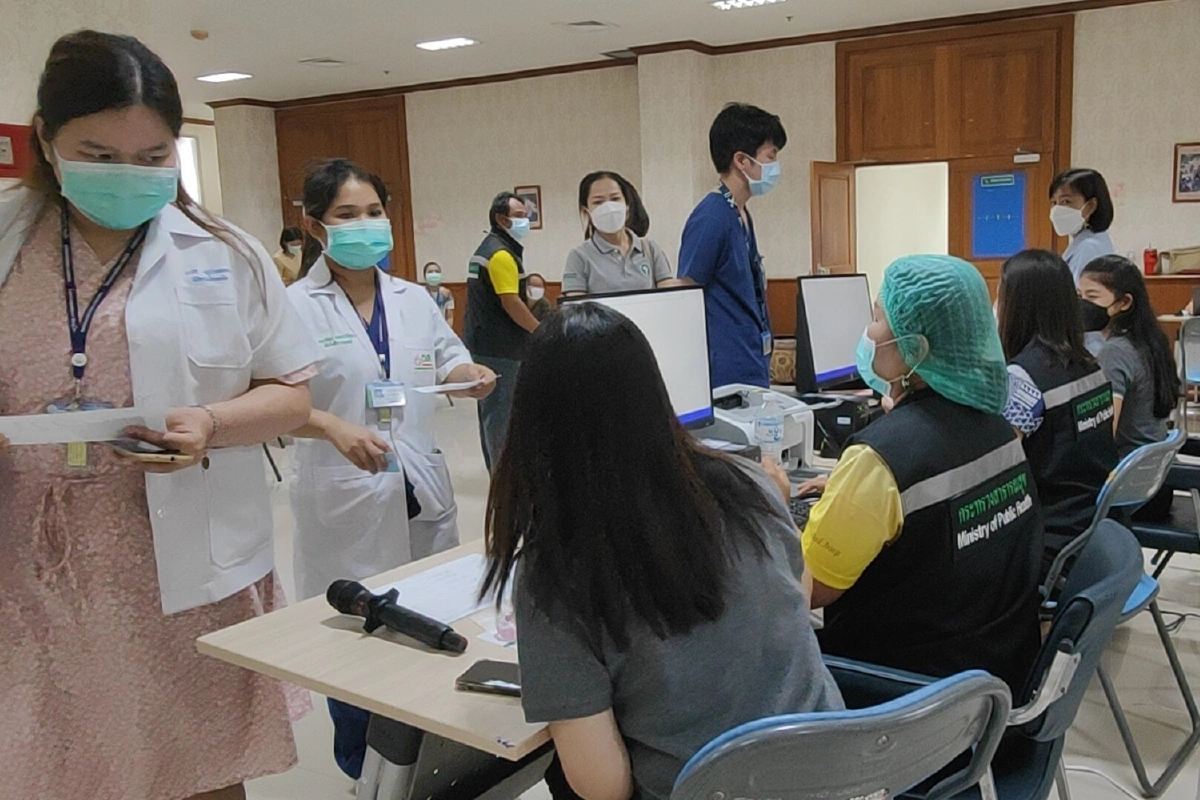 พิษณุโลกเริ่มฉีดไฟเซอร์บูสเตอร์เข็ม3 บุคลากรทางการแพทย์