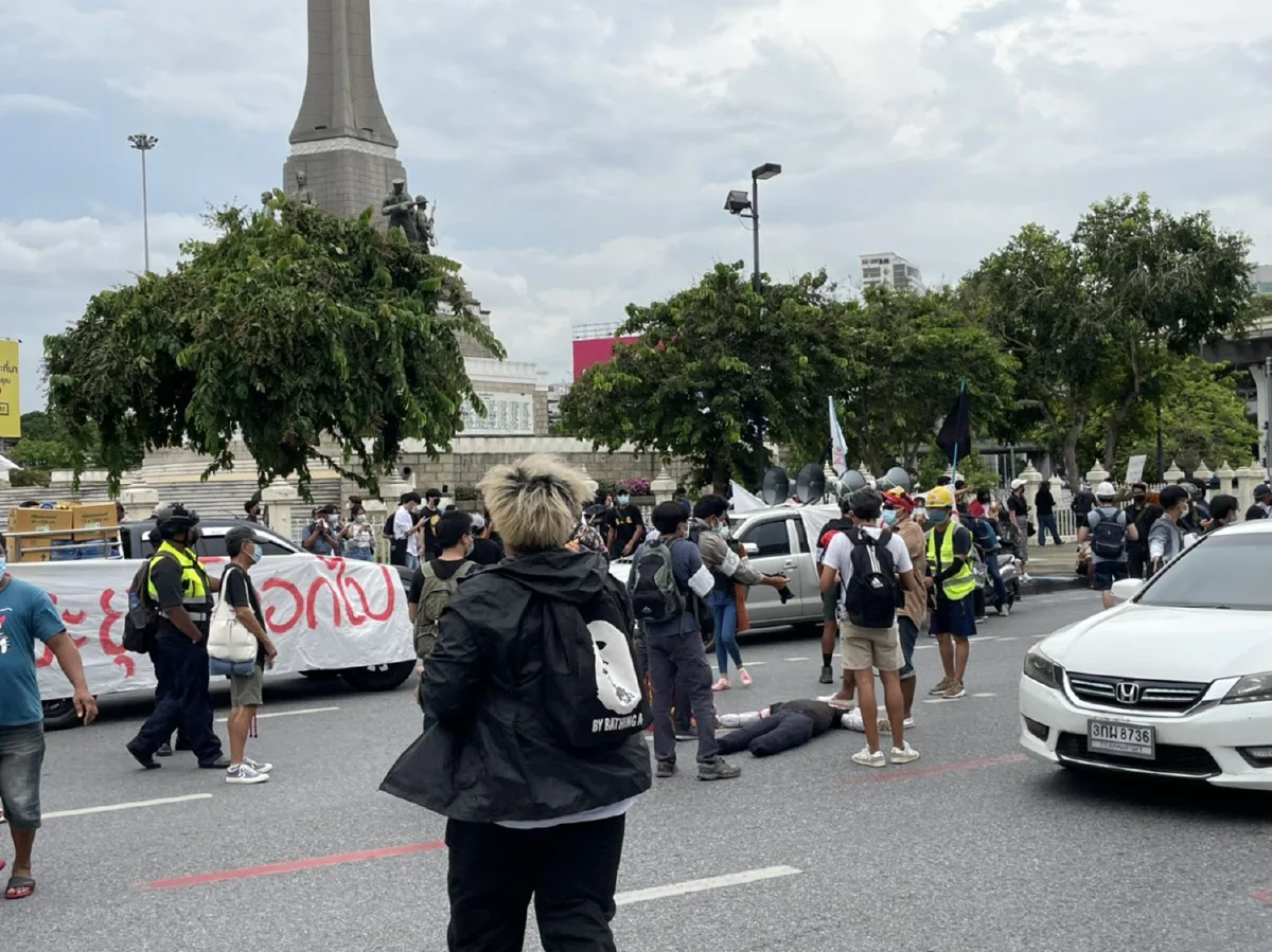 ม็อบทะลุฟ้าเคลื่อนขบวน4โมงเย็น จุดหมายบ้านประยุทธ์