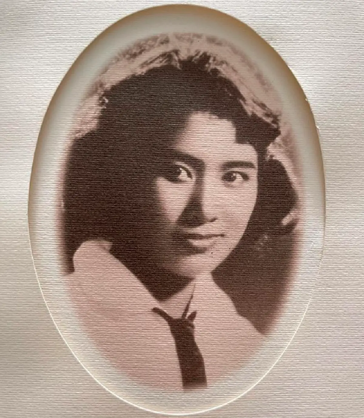 "เชอรี่ เข็มอัปสร" เผยภาพคุณแม่ "เจ้านิรมิต" ถอดแบบความสวยมาเป๊ะ