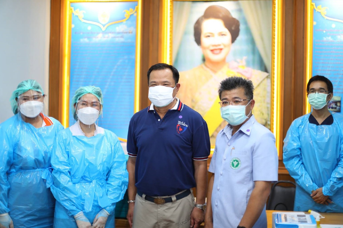 อนุทินเปิดสถานีอนามัยเป็นจุดฉีดวัคซีนโควิดแห่งแรกในไทย อนุทินเปิดสถานีอนามัยเป็นจุดฉีดวัคซีนโควิดแห่งแรกในไทย