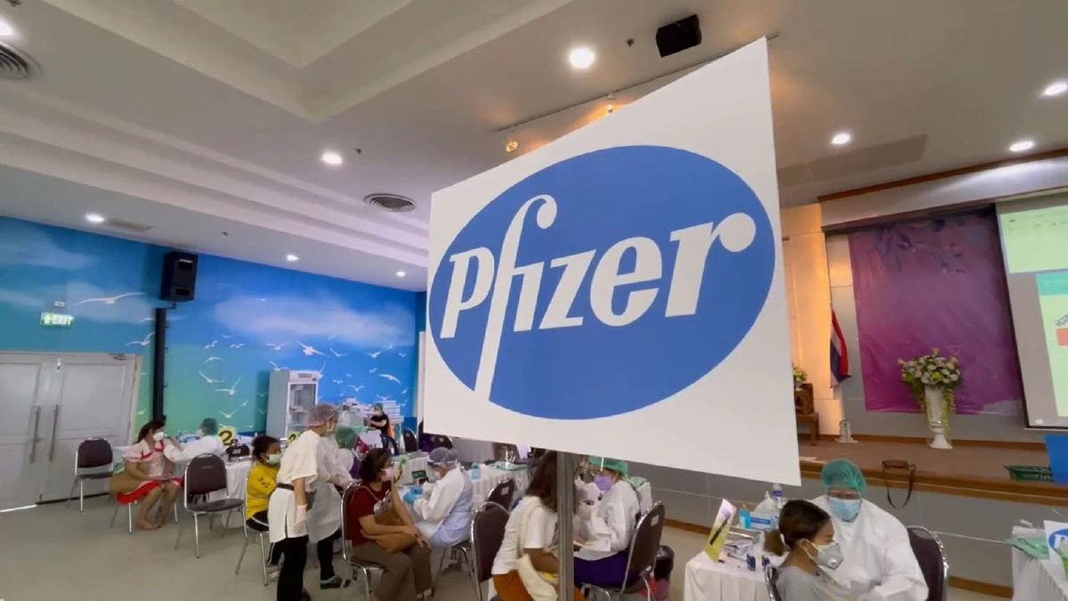 ปากน้ำแห่จองคิวข้ามคืนฉีดวัคซีนไฟเซอร์ทำรถติดยาวหลายกิโล