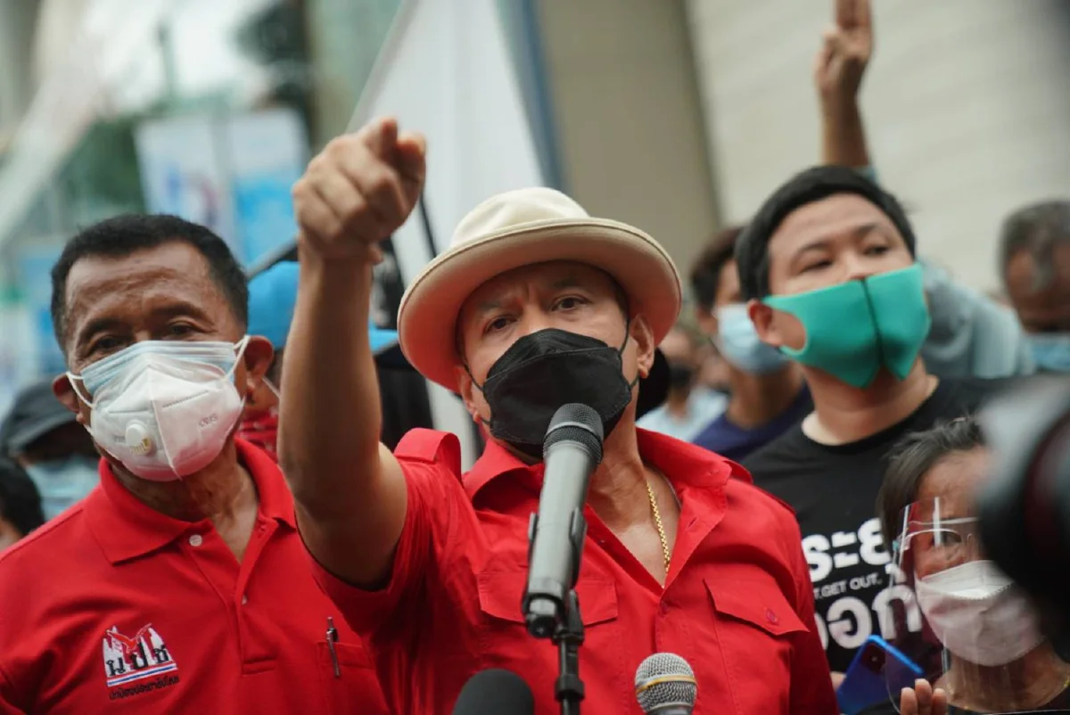 ณัฐวุฒินำ Car Park ราชประสงค์เคลื่อนขบวนแล้ว มั่นใจไม่เกิดเหตุรุนแรง