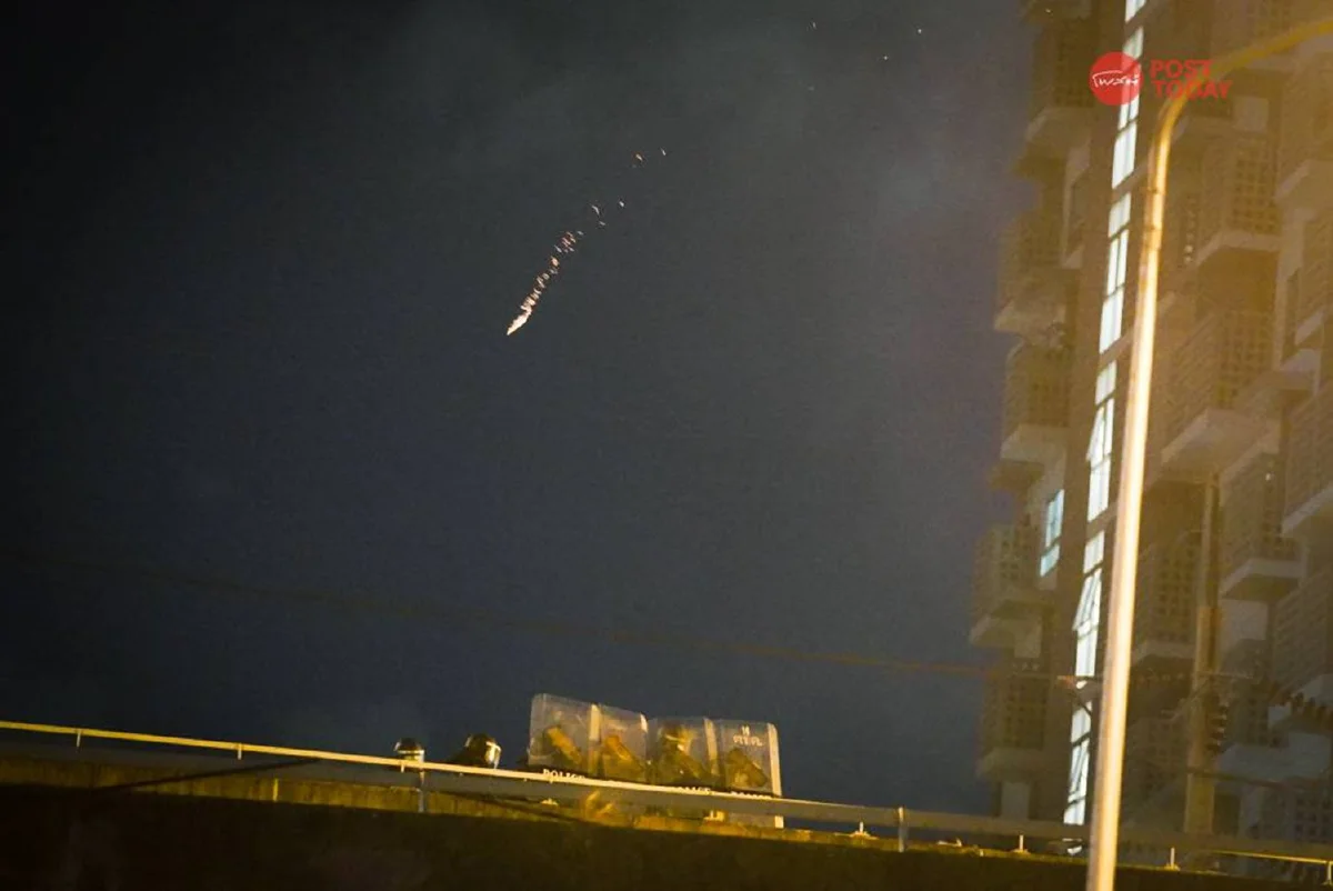 ตร.คุมพื้นที่แยกดินแดง หลังกลุ่มมวลชนจักรยานยนต์สลายตัว