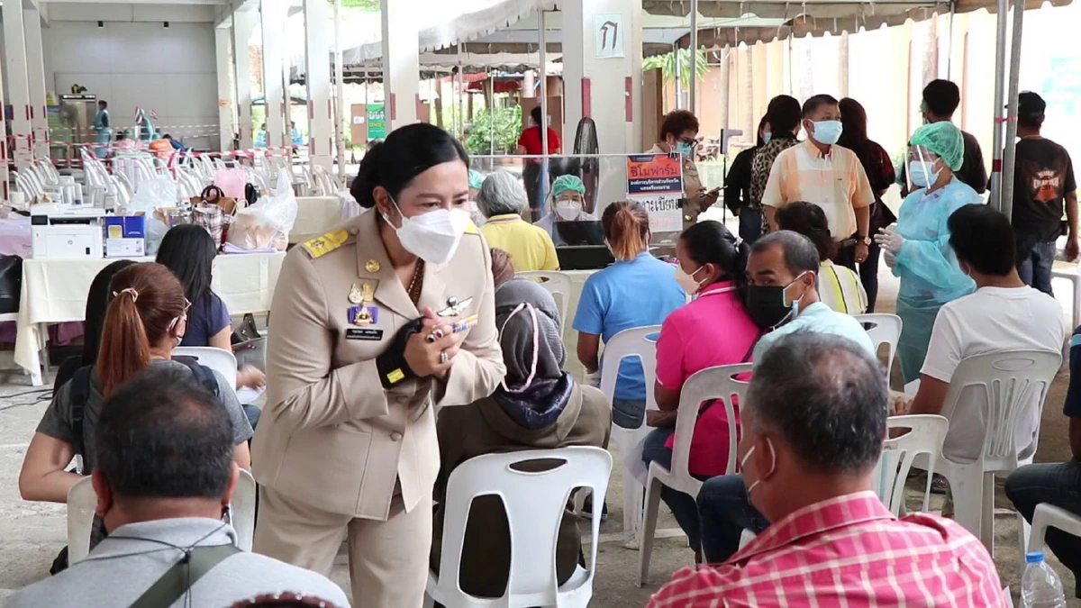 คนเมืองคอนแห่ฉีดวัคซีนซิโนฟาร์มเข็มแรก-ยอดติดโควิดเพิ่ม68ราย