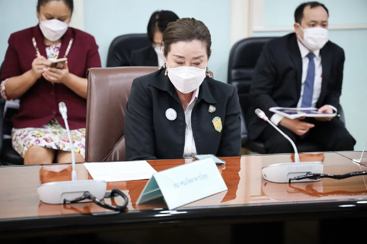 แรงงาน ปลื้ม พล.อ.ประวิตร ประชุมติดตามผลงาน รอบ 1 ปี ก.แรงงาน ขับเคลื่อนนโยบายได้ตามเป้า ชื่นชม ช่วยผู้ประกันตน ได้รวดเร็ว ทั่วถึง สะท้อนความจริงใจรัฐบาล