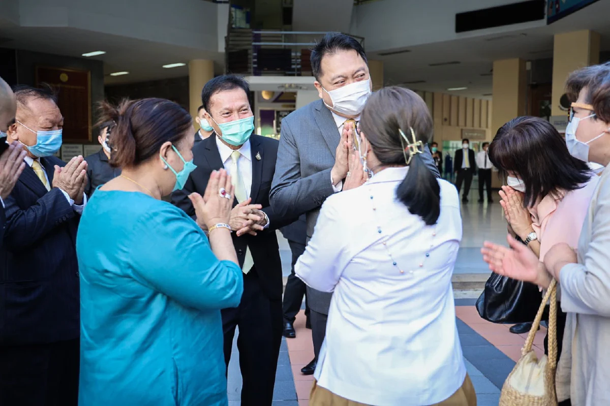 ผู้นำแรงงาน แห่ขอบคุณให้กำลังใจ ลุงตู่ ลุงป้อม ผ่าน รมว.เฮ้ง ที่ช่วยเหลือเยียวยายามวิกฤต