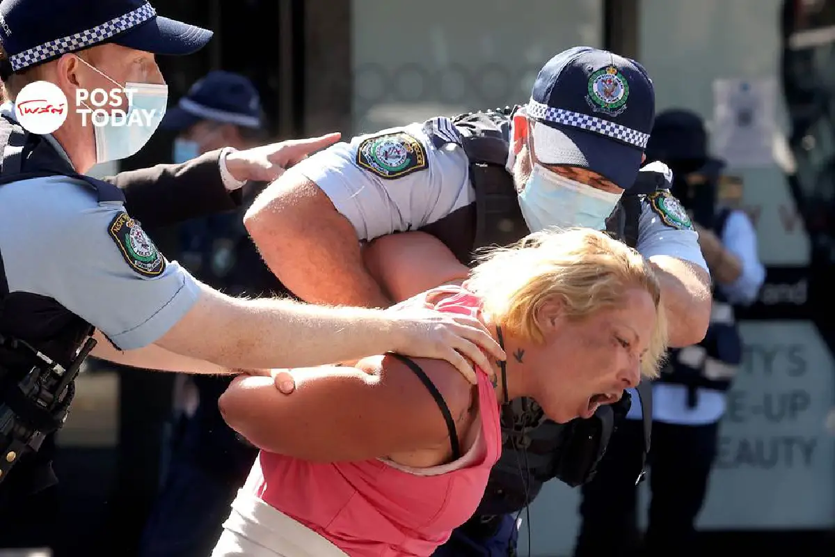 ออสเตรเลียวุ่น! ตำรวจฉีดสเปรย์พริกไทยปราบม็อบต้านล็อกดาวน์ 