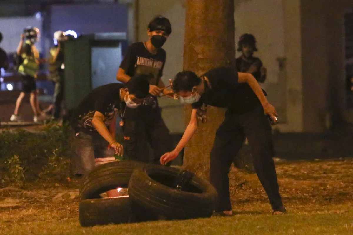 ตัวแทนแฟลตดินแดงยื่นนายกฯจี้ลดใช้แก๊สน้ำตา-กระสุนยางคุมม็อบ