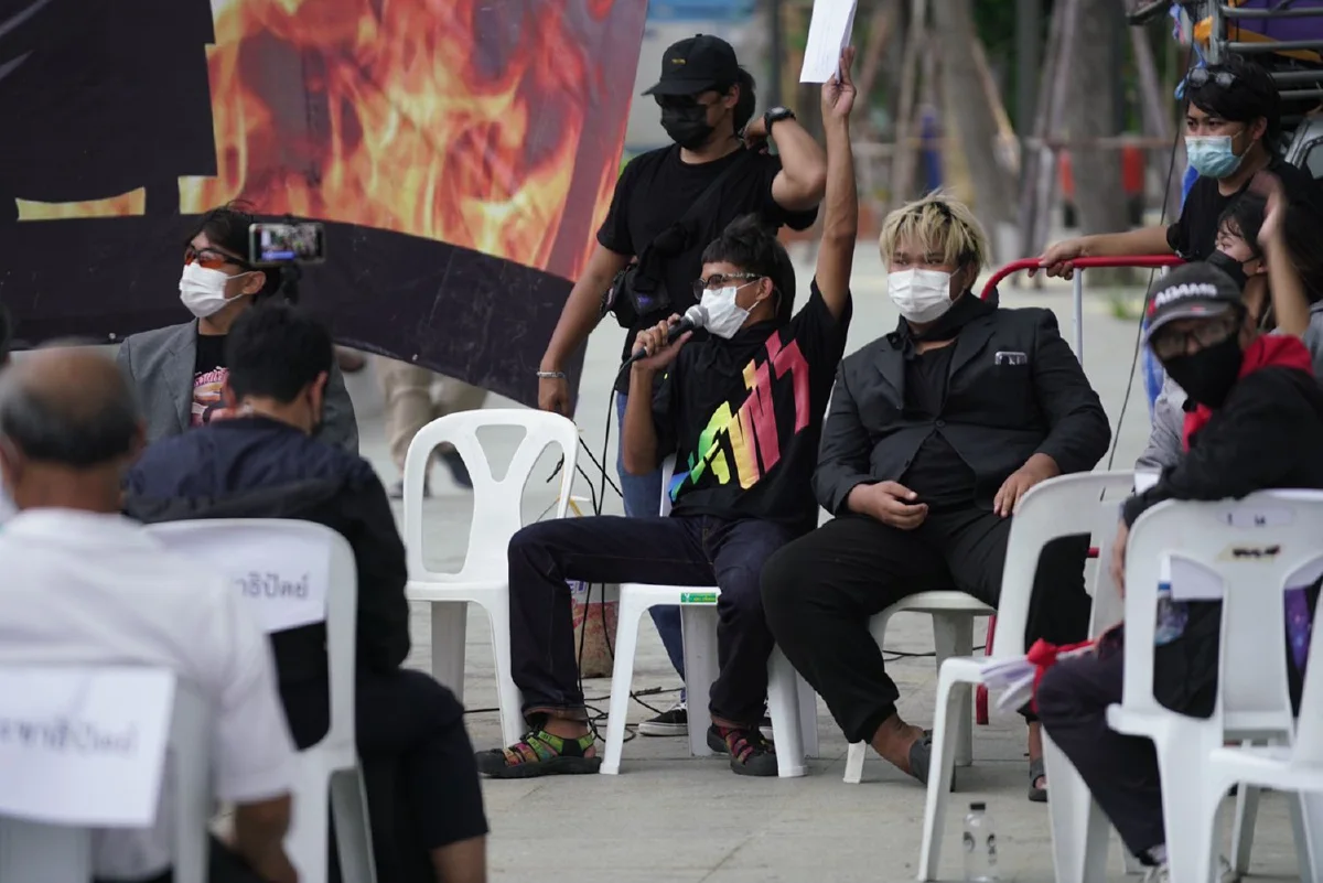 ภาพชุดม็อบทะลุฟ้าจัดอภิปรายนอกสภา