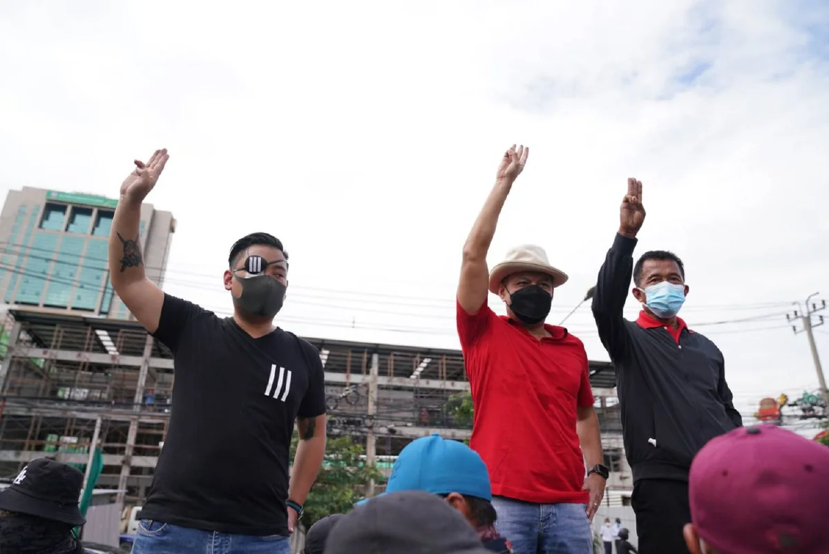 เคลื่อนขบวนแล้ว! "คาร์ม็อบ คอลเอาท์" มุ่งหน้าปลายทางปทุมธานี