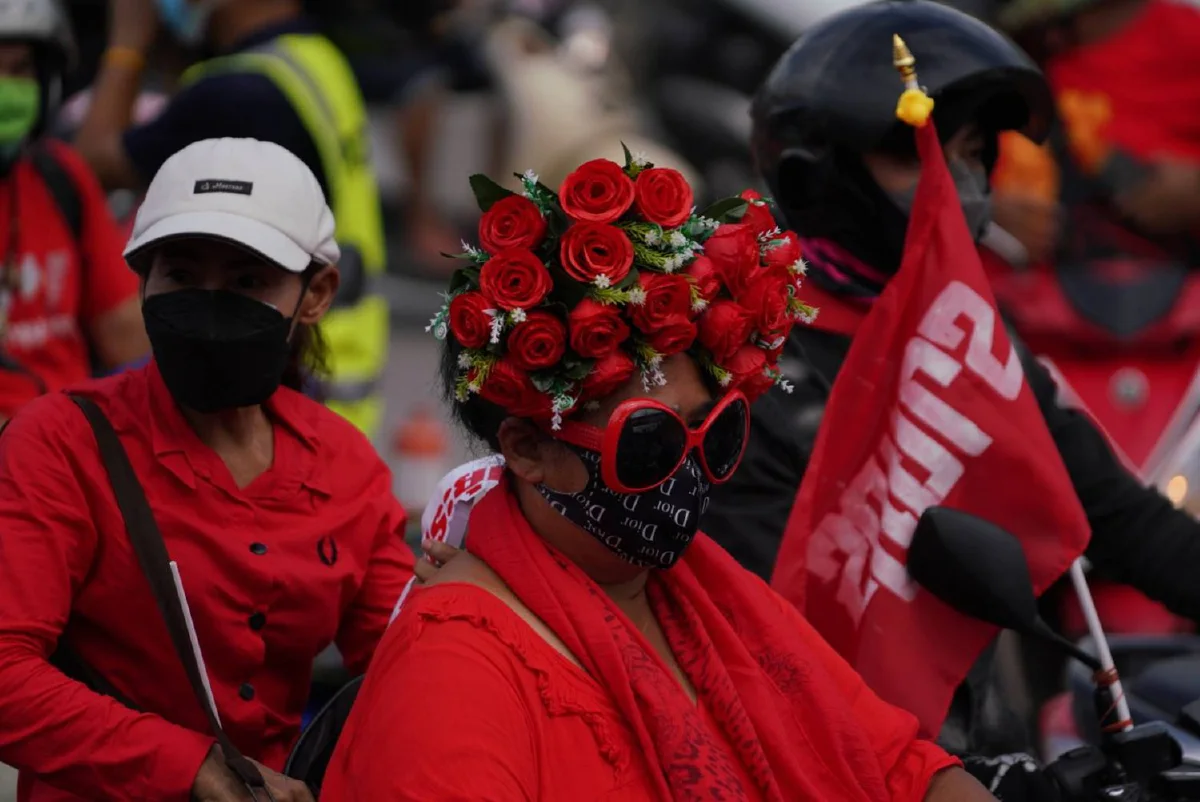 เคลื่อนขบวนแล้ว! "คาร์ม็อบ คอลเอาท์" มุ่งหน้าปลายทางปทุมธานี