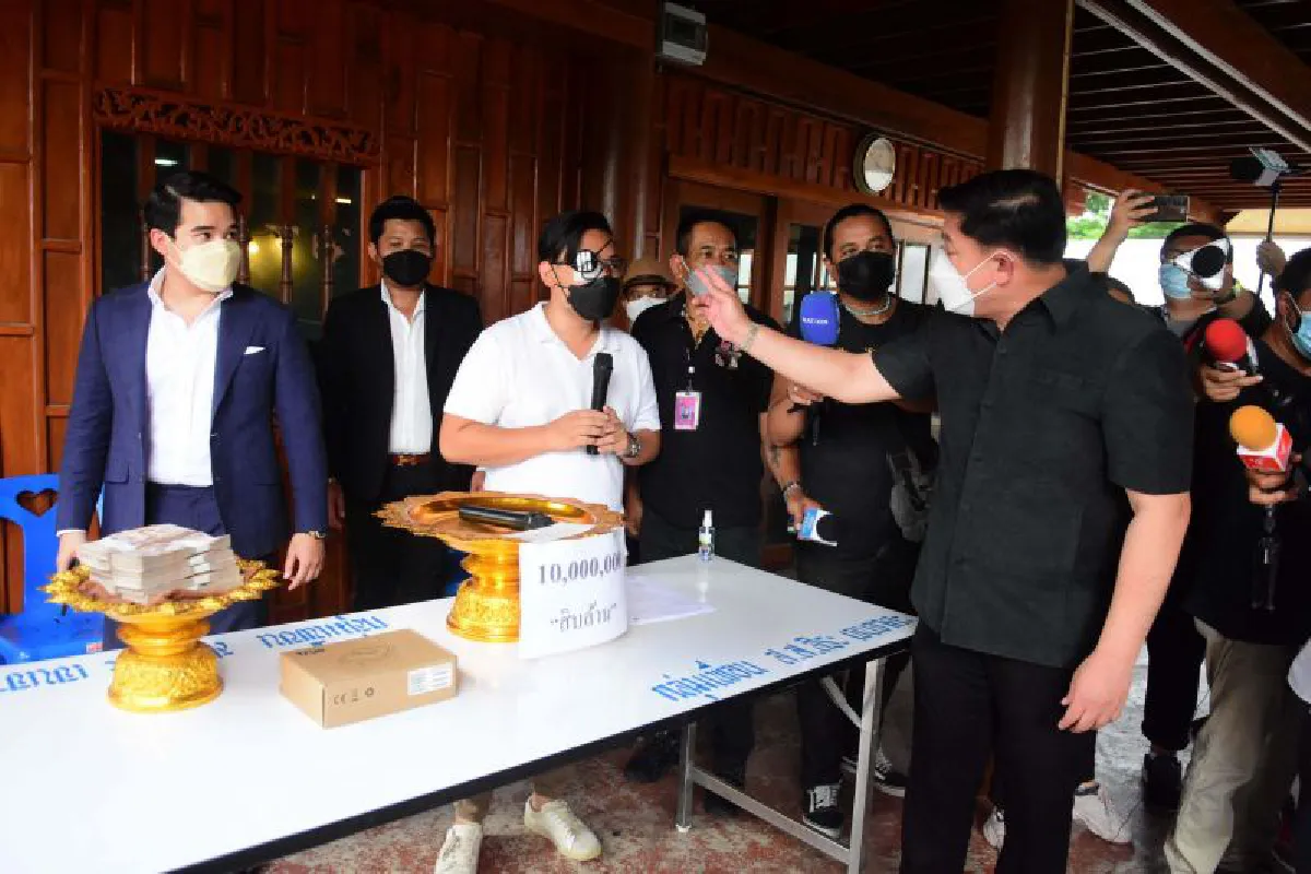 คนบันเทิงฟาด “สิระ เจนจาคะ” หลังไม่พอใจกับเช็ค 10 ล้าน “ไฮโซลูกนัท”