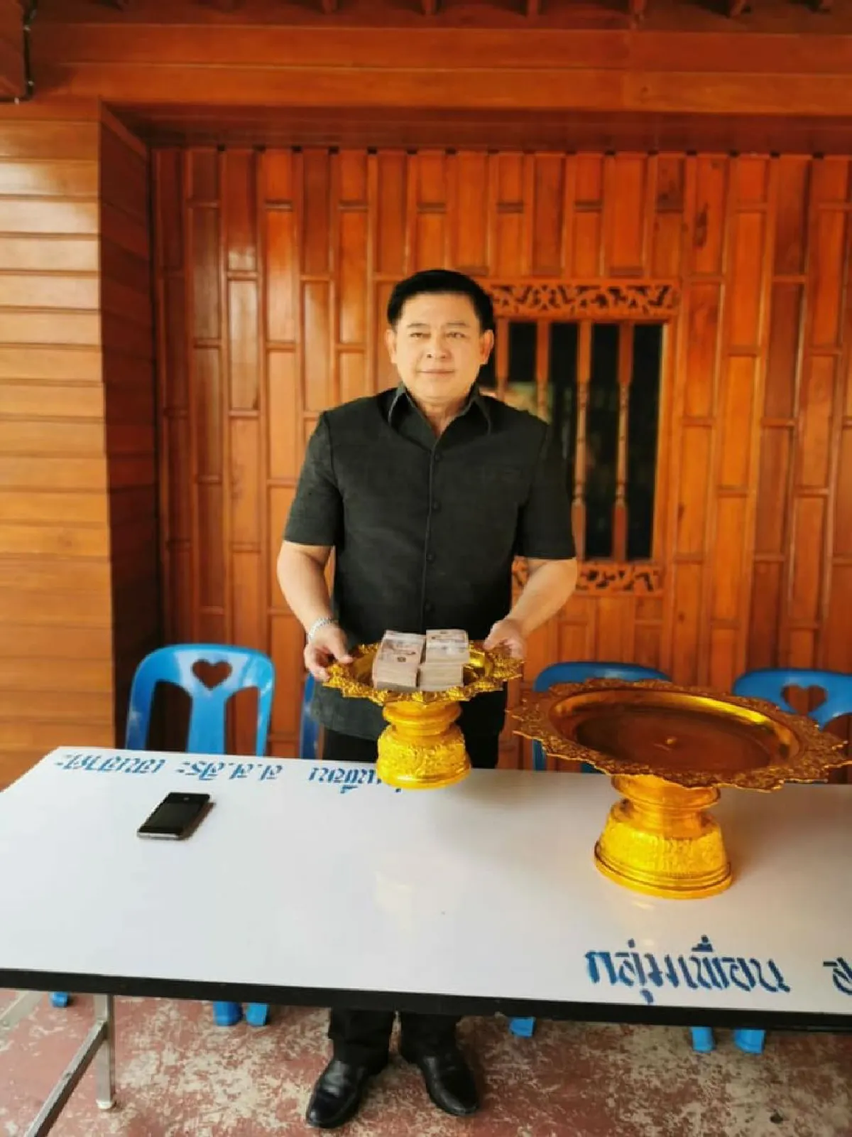 คนบันเทิงฟาด “สิระ เจนจาคะ” หลังไม่พอใจกับเช็ค 10 ล้าน “ไฮโซลูกนัท”