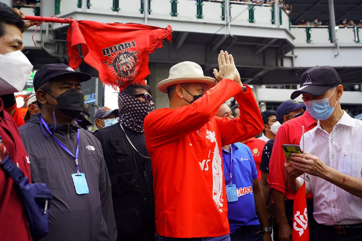 ม็อบประกาศใช้อโศกเป็นป้อมค่ายไล่ประยุทธ์ทุกวัน