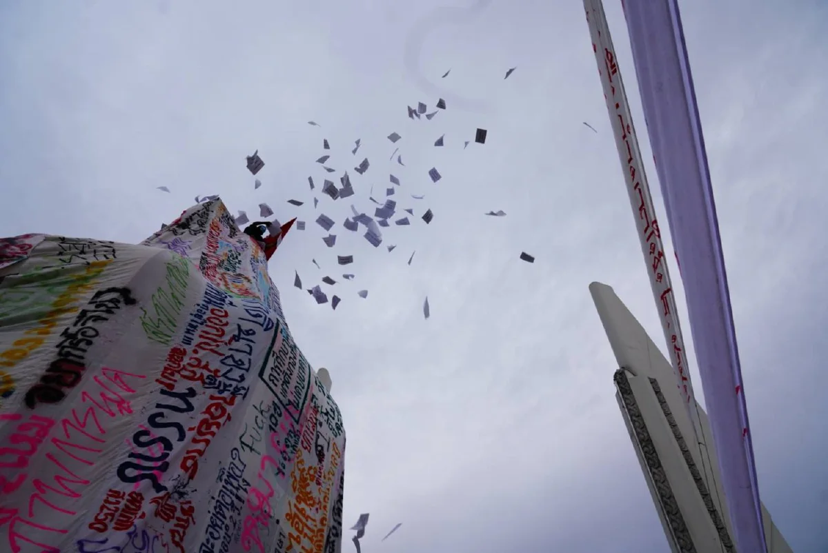 กลุ่มนร.เลวเผาหนังสือสะท้อนการศึกษาไทยล้มเหลว