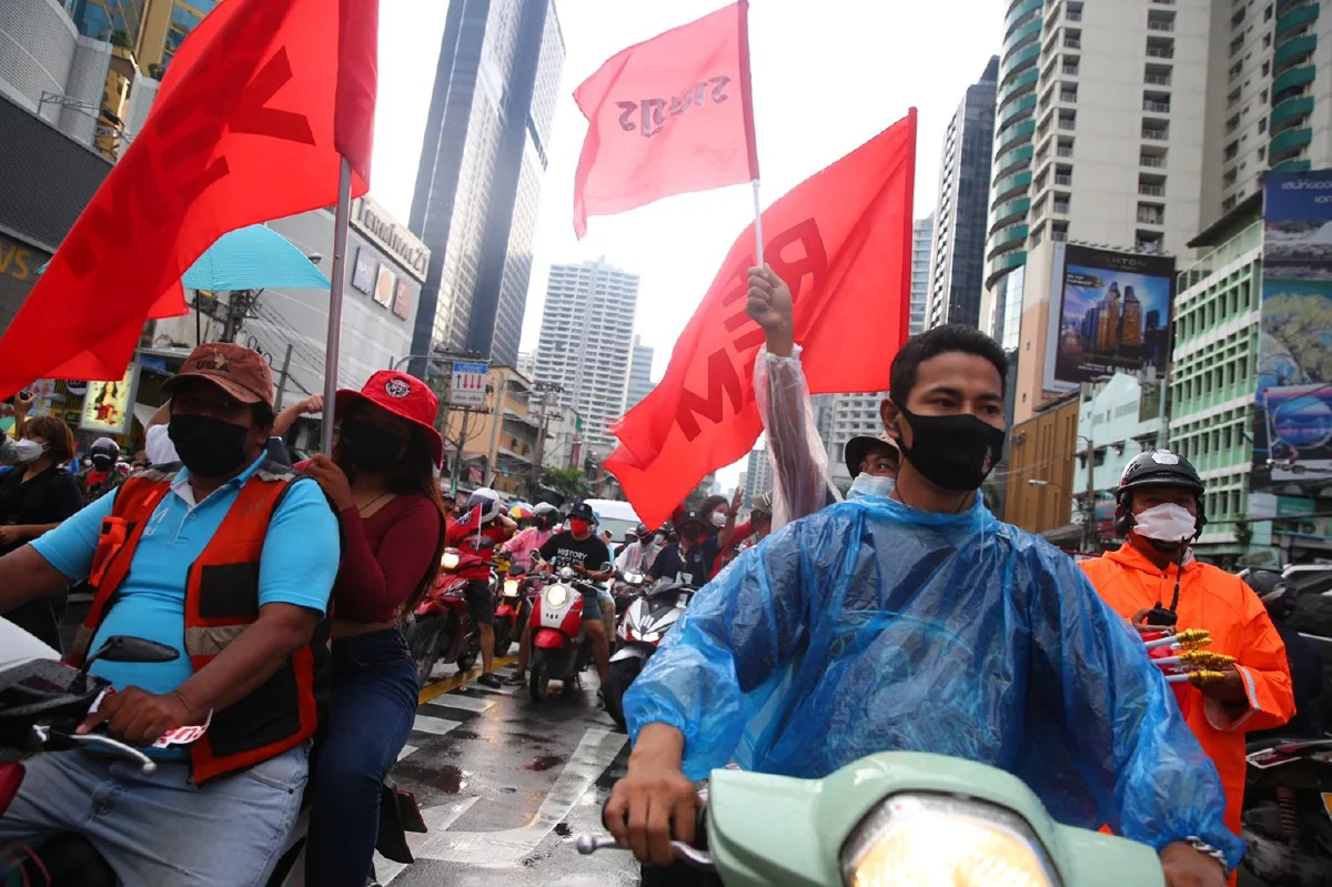 ม็อบอโศกจัดขบวนจักรยานยนต์ไล่ประยุทธ์