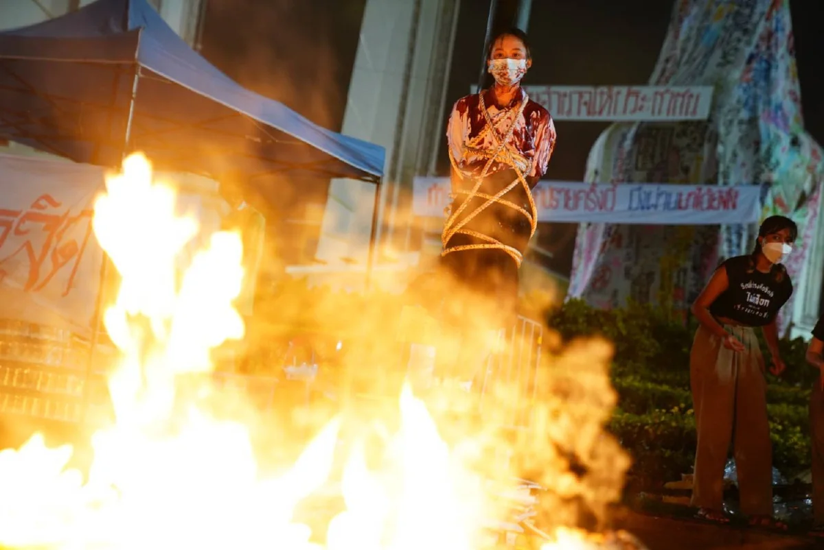 กลุ่มนร.เลวเผาหนังสือสะท้อนการศึกษาไทยล้มเหลว