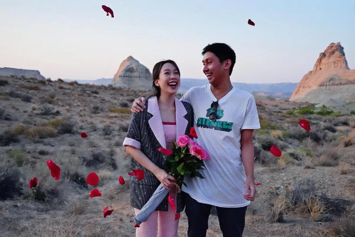 “นาฑี Getsunova“ เซอร์ไพรส์ขอ “อิงฟ้า” ทายาทแกรมมี่แต่งงาน ท่ามกลางบรรยากาศสุดโรแมนติก