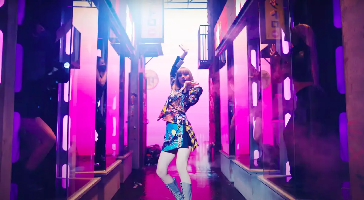 "ลิซ่า BLACKPINK" เผาผลาญแคลอรีไปกับการเต้น เท่ากับวิ่งรอบโลกได้ 3.6 รอบ 