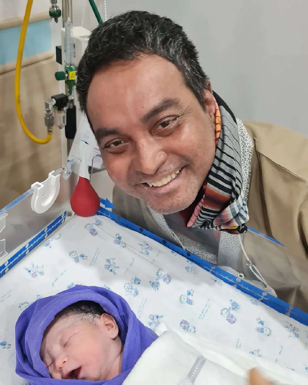 “วินัย ไกรบุตร” ยิ้มร่าภรรยาคลอดลูกคนที่ 3 แล้ว แข็งแรงทั้งแม่และลูก