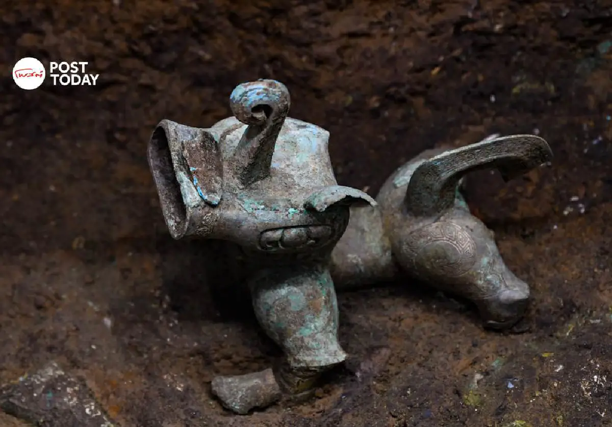 จีนพบหน้ากากทองคำสภาพสมบูรณ์อายุ 3,000 ปี