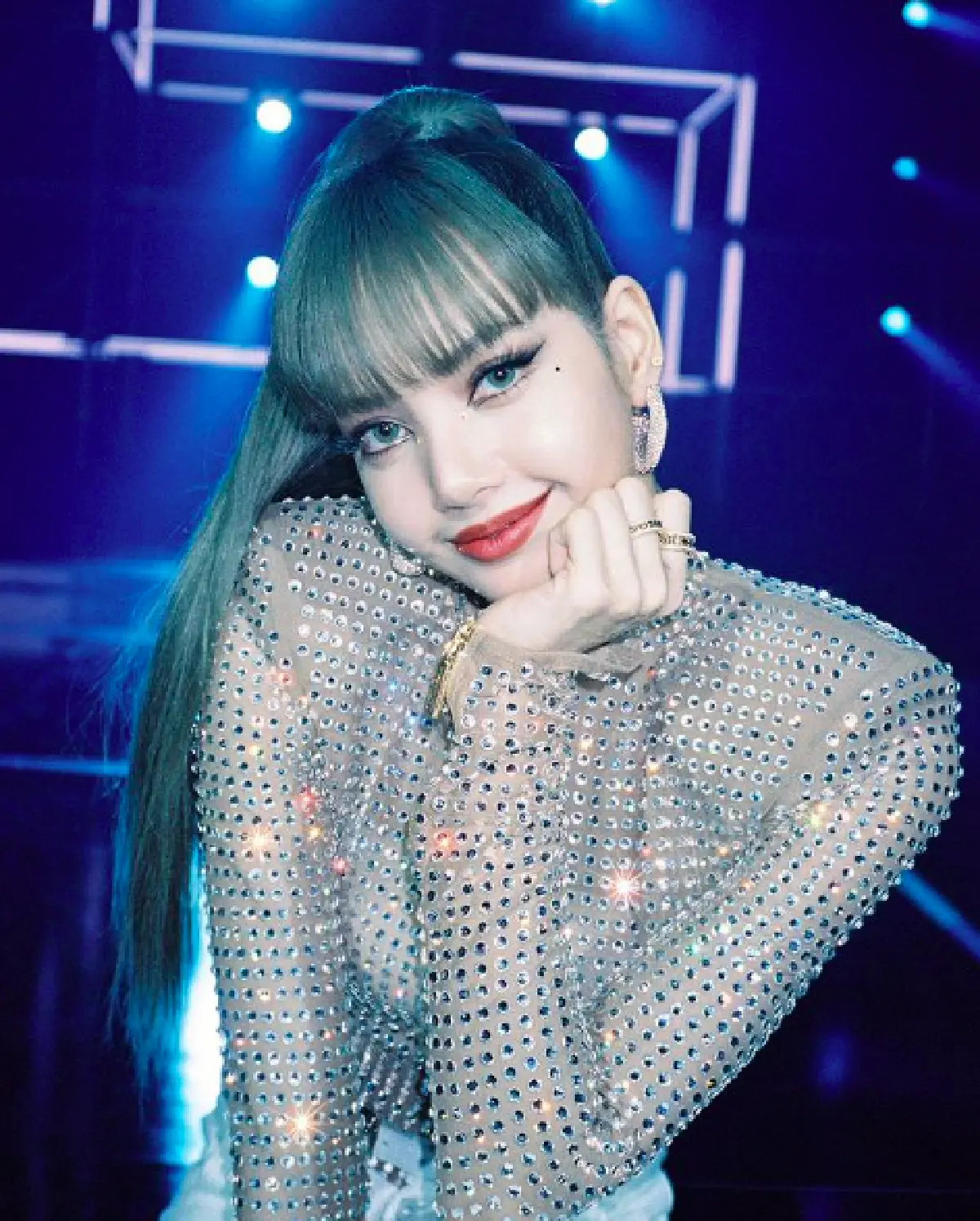 ร้อนระอุทั่วโลกทวิตเตอร์ #แบนมดดำ หลังมีการเปรียบเทียบ “แบมแบม-ลิซ่า-นิชคุณ”