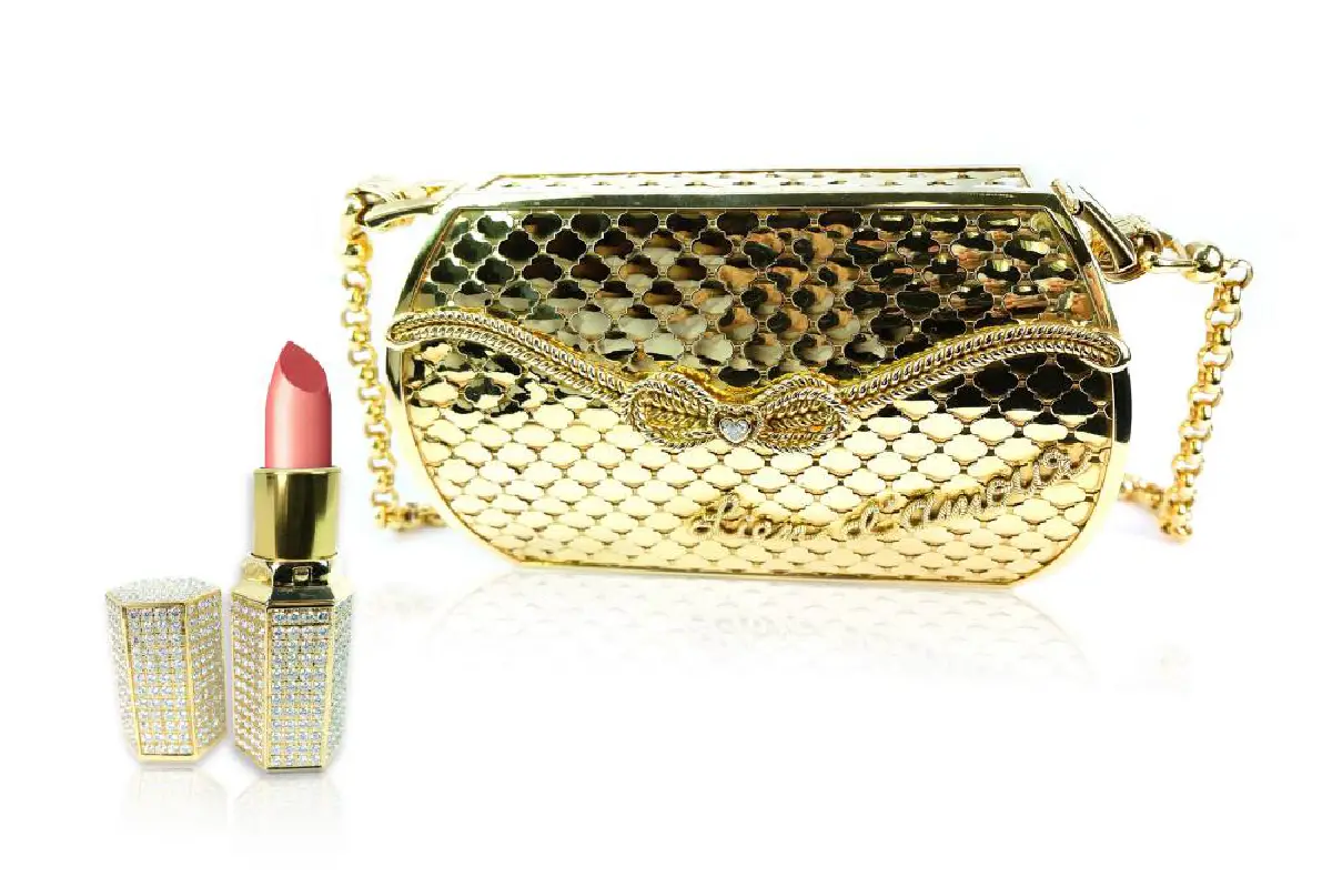 หรูหราควรค่าการครอบครอง บิวตี้ เจมส์ รังสรรค์อัญมณีสุดล้ำค่าสะท้อนจุดเด่นของ 12 ประเทศ