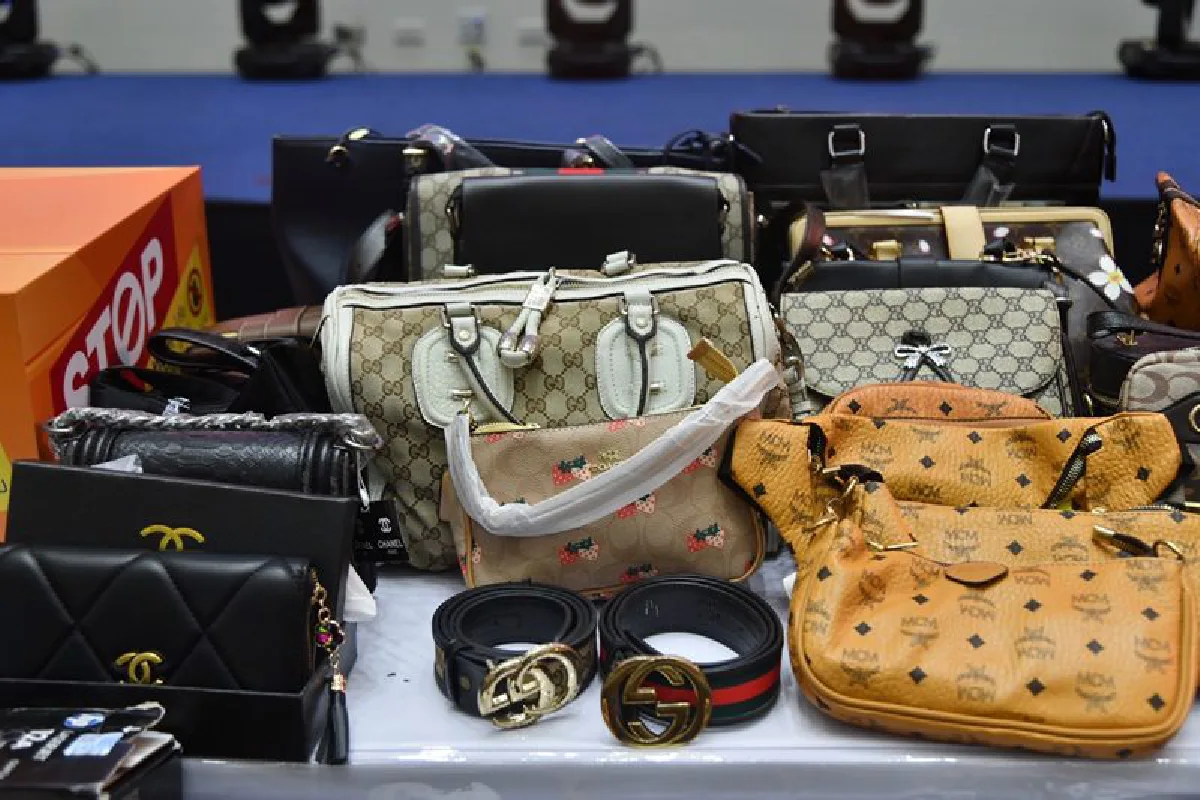 ‘พาณิชย์’ โชว์ทำลายสินค้าเถื่อนเฉียด 6 แสนชิ้น มูลค่ากว่า 500 ลบ.