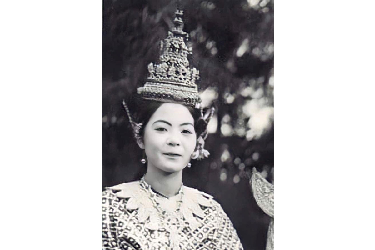 วธ.ชื่นชม "ลิซ่า ลลิษา-ผู้ออกแบบ" นำทุนทางวัฒนธรรมต่อยอดสร้างสรรค์ผ่านการออกแบบแฟชั่น ปลื้มนำวัฒนธรรมไทยสู่ระดับโลก วธ.ชื่นชม "ลิซ่า ลลิษา-ผู้ออกแบบ" นำทุนทางวัฒนธรรมต่อยอดสร้างสรรค์ผ่านการออกแบบแฟชั่น ปลื้มนำวัฒนธรรมไทยสู่ระดับโลก