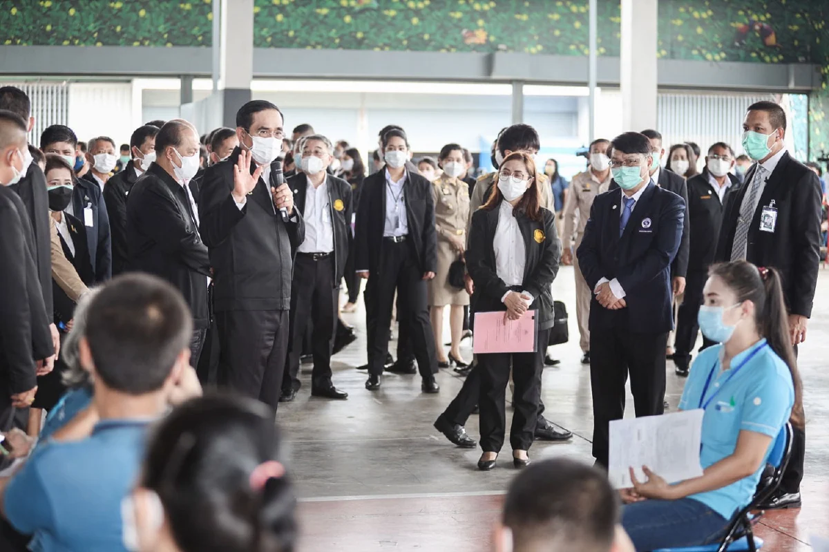 นายก ตรวจเยี่ยมโครงการแฟคทอรี่แซนด์บ็อกซ์ สร้างภูมิคุ้มกันหมู่แรงงานในสถานประกอบการ จ.นนทบุรี 
