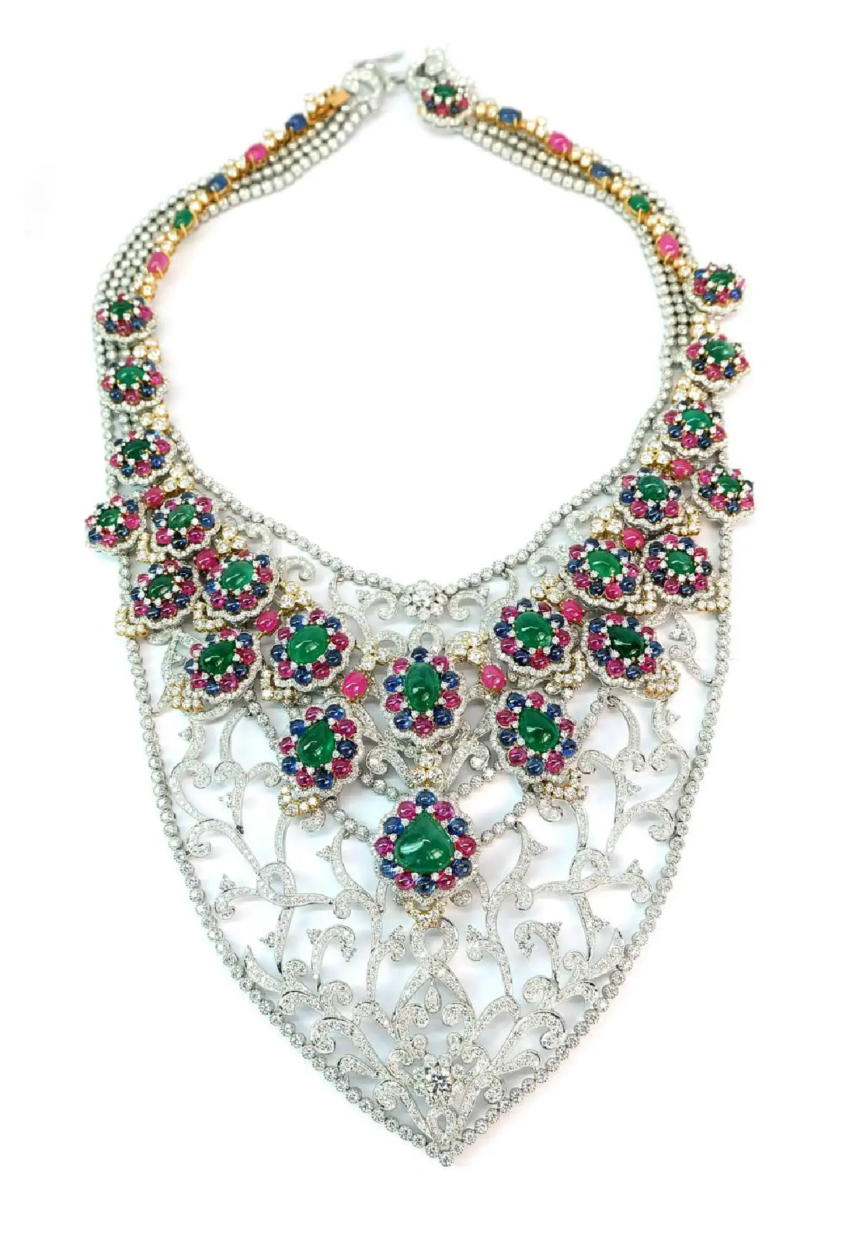 หรูหราควรค่าการครอบครอง บิวตี้ เจมส์ รังสรรค์อัญมณีสุดล้ำค่าสะท้อนจุดเด่นของ 12 ประเทศ