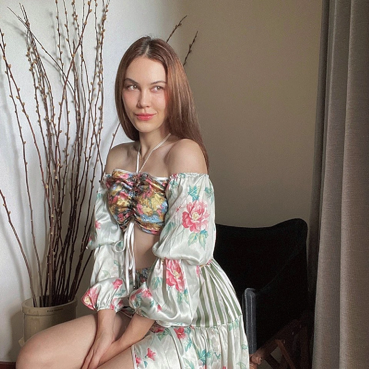 “แมท ภีรนีย์” ปังปุริเย่มาก! อวดโฉมความเซ็กซี่ริมสระเต็มสิบเอาไปเลย