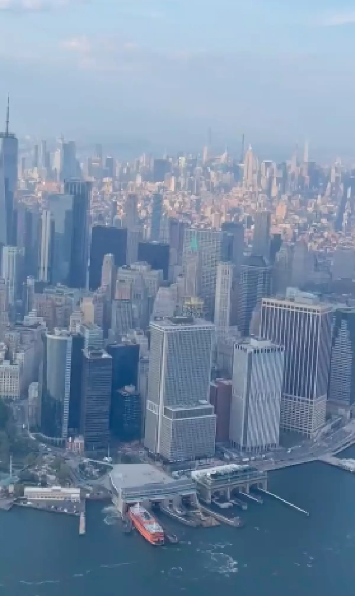 "พลอย เฌอมาลย์" ควง “คลอดีน” ฉลองวันเกิดด้วยการนั่งเฮลิคอปเตอร์ชมวิวนิวยอร์ก