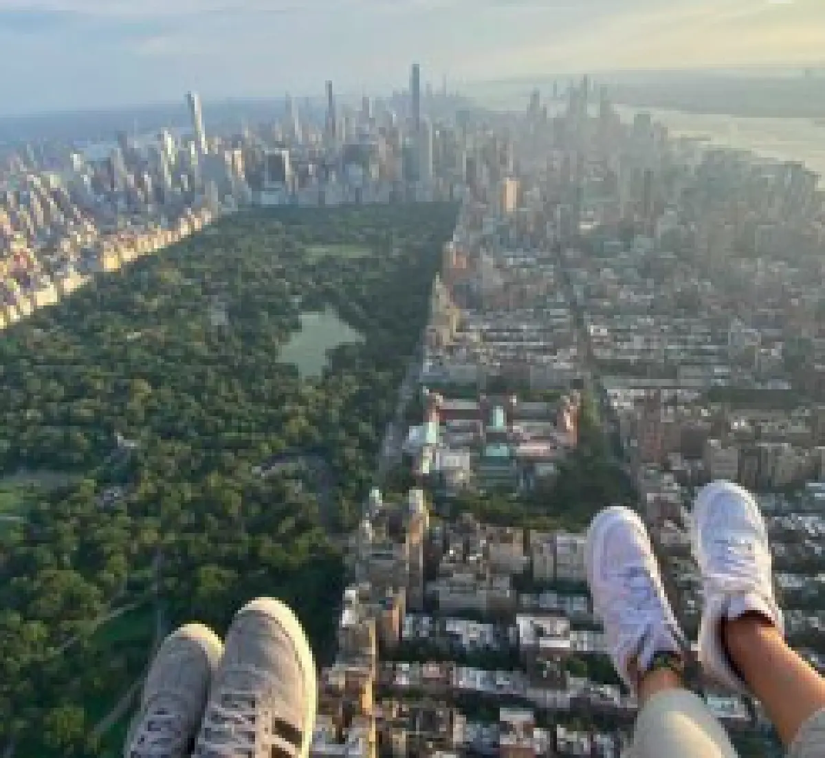 "พลอย เฌอมาลย์" ควง “คลอดีน” ฉลองวันเกิดด้วยการนั่งเฮลิคอปเตอร์ชมวิวนิวยอร์ก