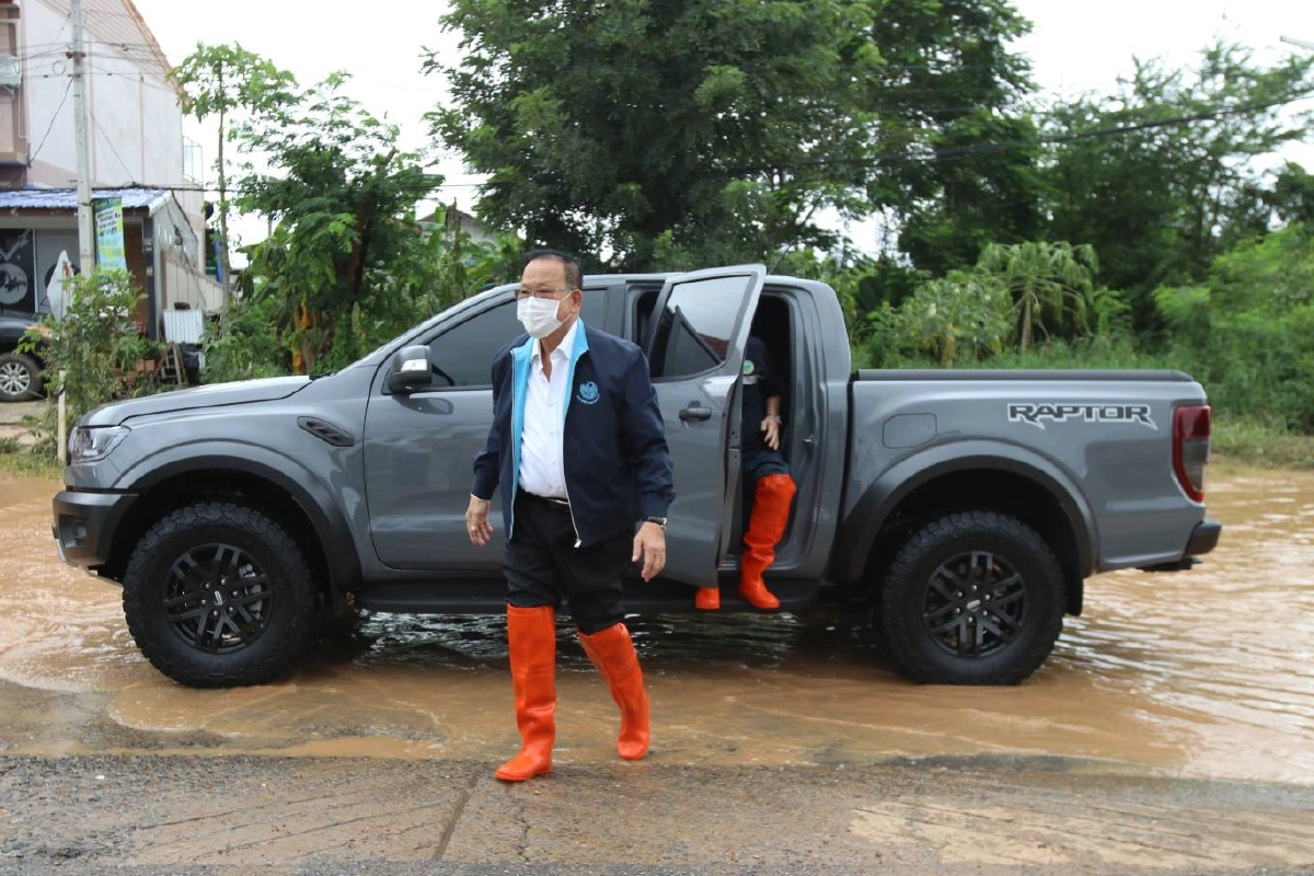 นายกฯ มอบ รมช.คลัง ดูแลน้ำท่วมเพชรบูรณ์