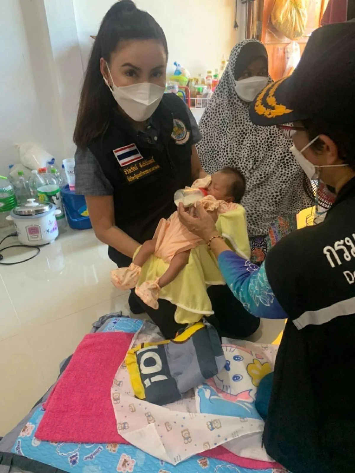 รมว.เฮ้ง ส่งที่ปรึกษา มอบสิทธิประโยชน์แก่ญาติลูกจ้าง