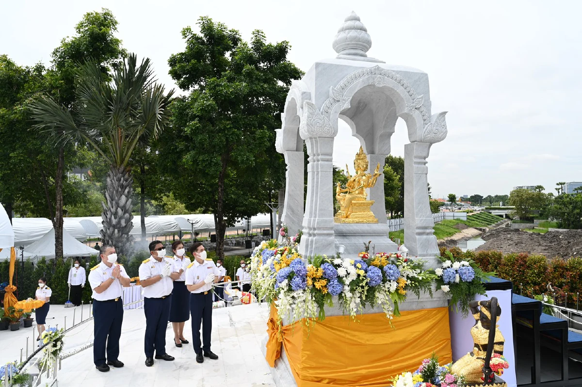 ธพส.บวงสรวง“องค์ท้าวมหาพรหม”อัศจรรย์เกิดพระอาทิตย์ทรงกลด
