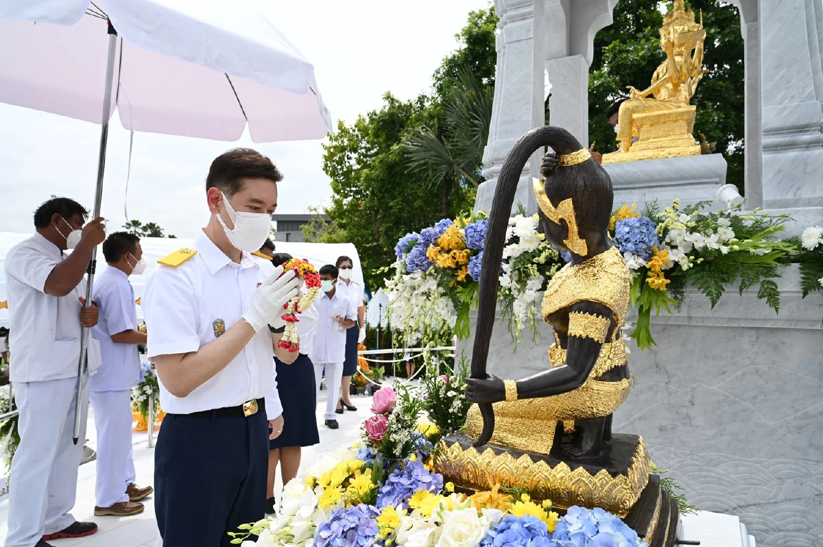 ธพส.บวงสรวง“องค์ท้าวมหาพรหม”อัศจรรย์เกิดพระอาทิตย์ทรงกลด