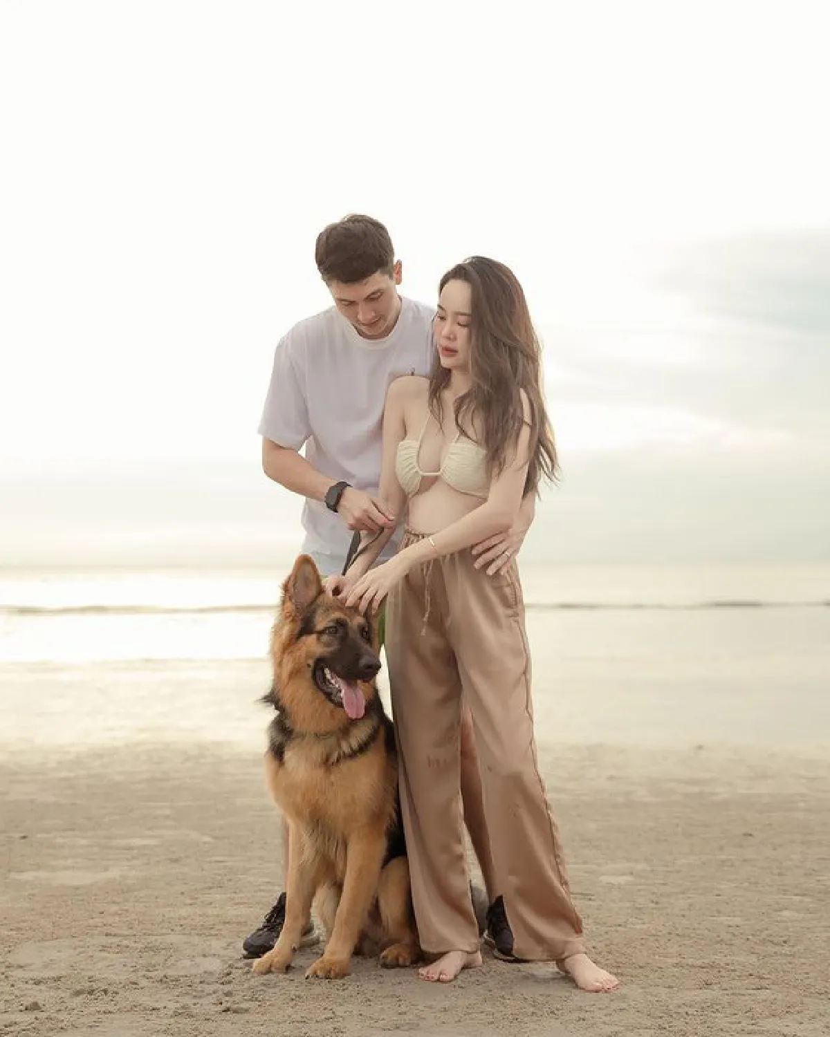 "ปุ้มปุ้ย" ยังคงความแซ่บใส่บิกินี่โชว์ท่อนบน ท้องแล้วแม่แซ่บมาก!