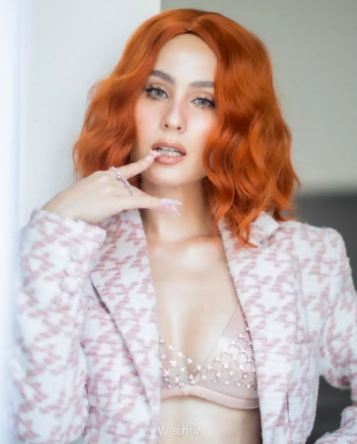 “ขวัญ อุษามณี” สลัดลุคผมยาวเป็นผมสั้นสุดเปรี้ยว สวยแปลกตาเหมือนบาร์บี้! 