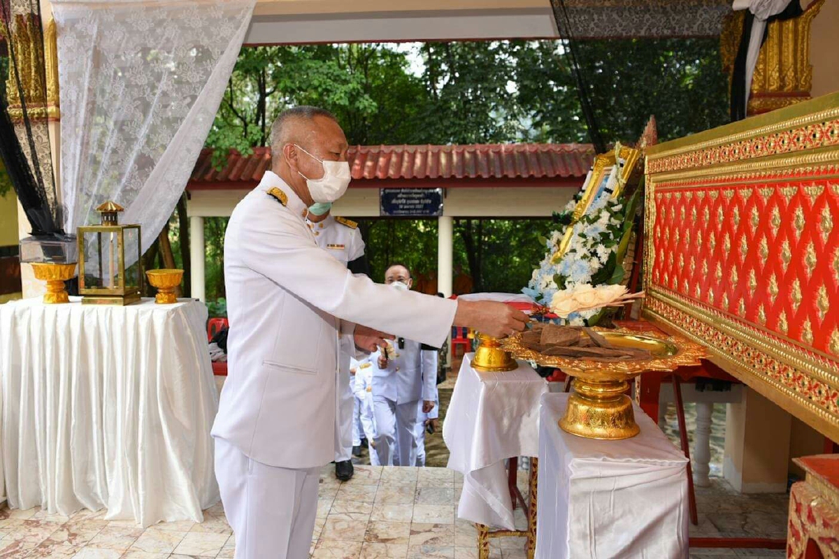 พระราชทานเพลิงศพจนท.พิทักษ์ป่าอุทยานฯเขาใหญ่ถูกวัวกระทิงป่าขวิดดับ พระราชทานเพลิงศพจนท.พิทักษ์ป่าอุทยานฯเขาใหญ่ถูกวัวกระทิงป่าขวิดดับ