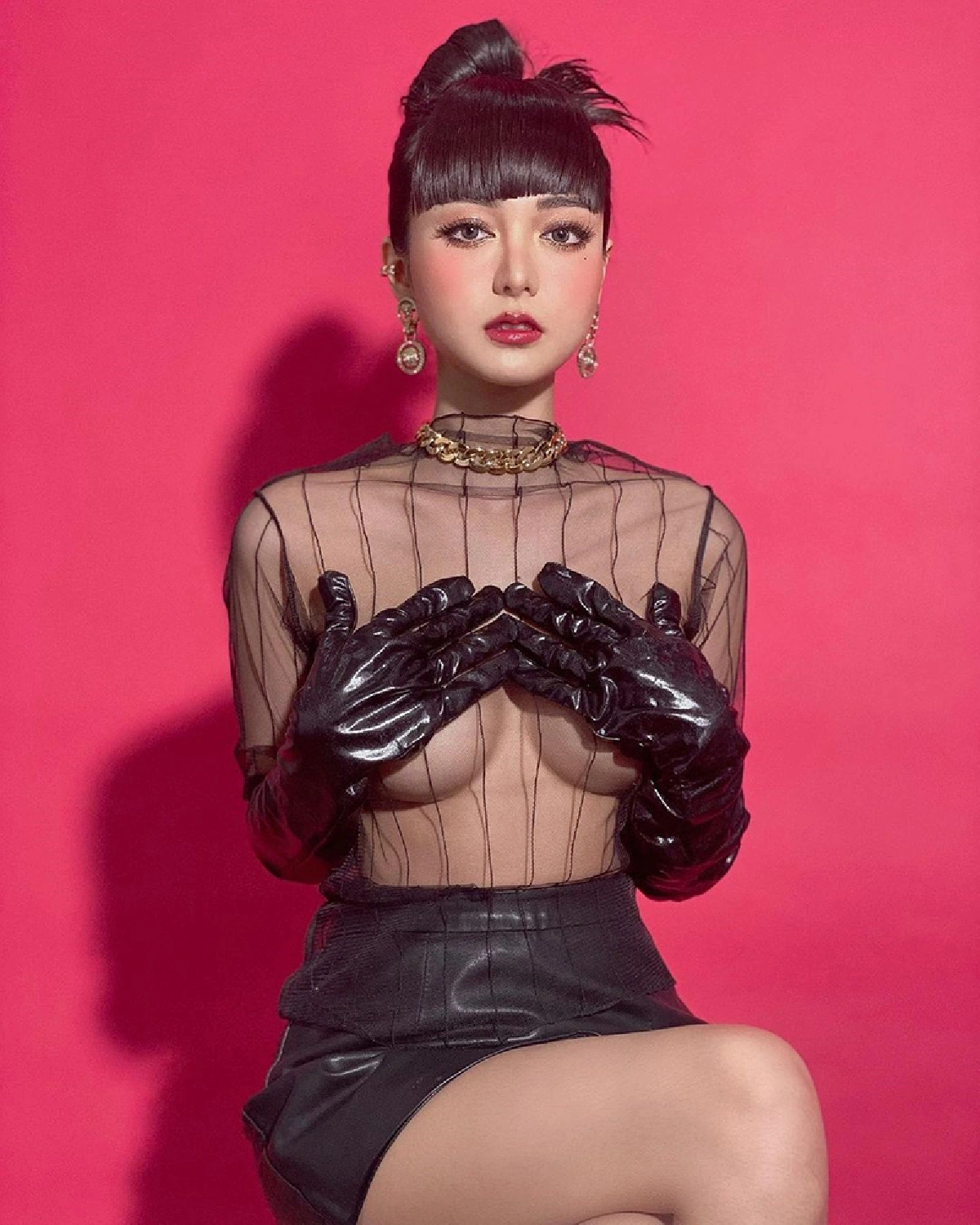 “เอื้อย” หวานใจ “อาร์ เดอะสตาร์” เปลือยอกในชุดซีทรู แซ่บสับๆ ทุกมุมมอง 