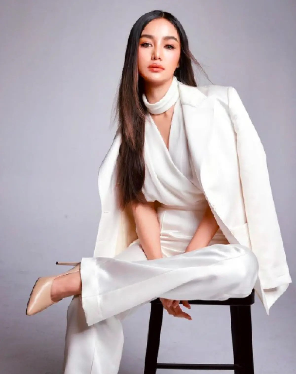 "กระแต อาร์สยาม" โชว์เล่นฮูลาฮูป 10 กิโล สุดท้ายหงายไม่เป็นท่า หมดลุคความสวย 