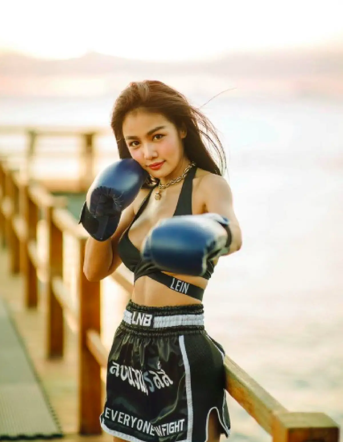 "กระแต อาร์สยาม" โชว์เล่นฮูลาฮูป 10 กิโล สุดท้ายหงายไม่เป็นท่า หมดลุคความสวย 