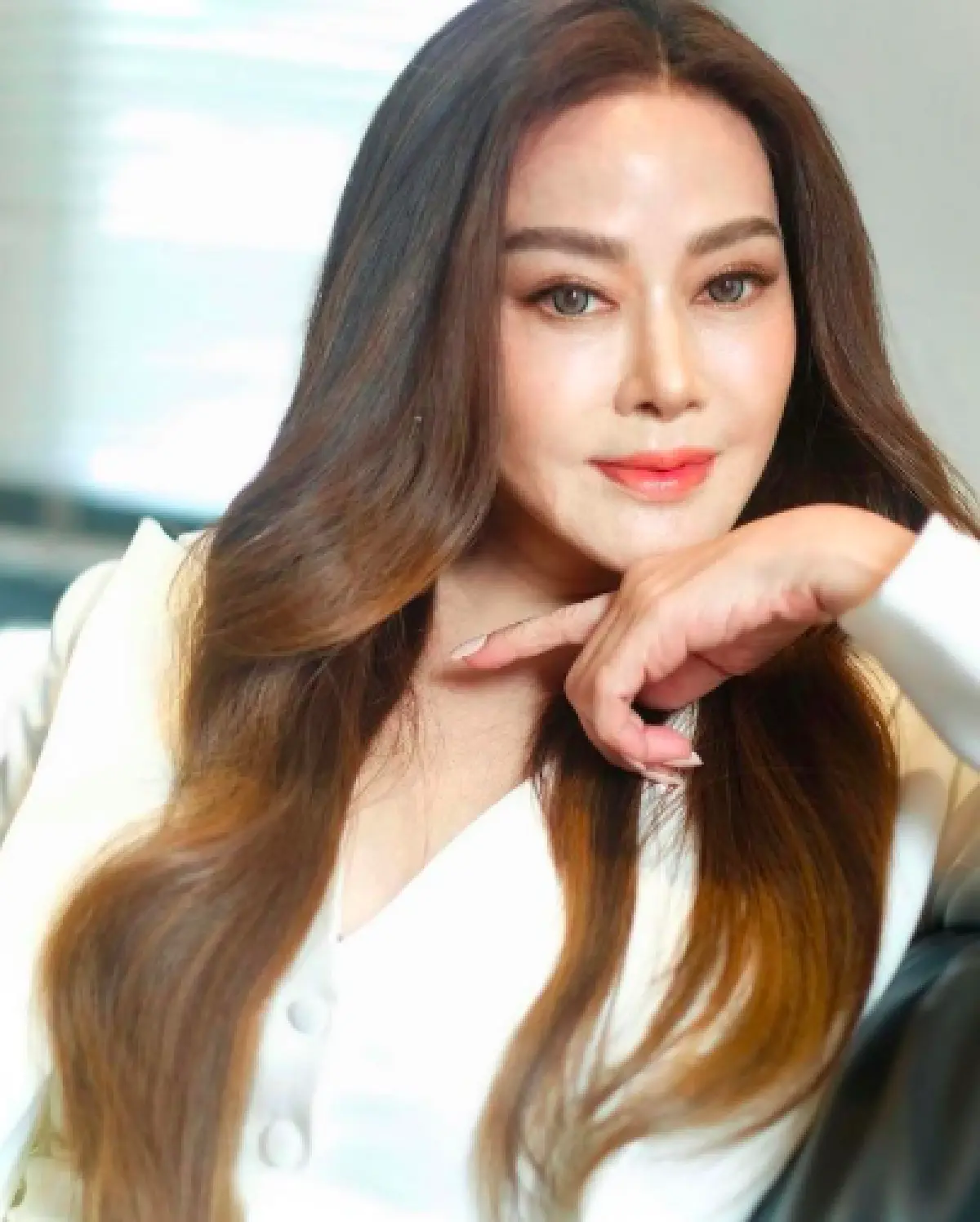  “น้องฉัตร” สะบัดแปรงแปลงโฉม “จิ๊ก เนาวรัตน์” ย้อนวัน แบบสวยโกงอายุมาก 