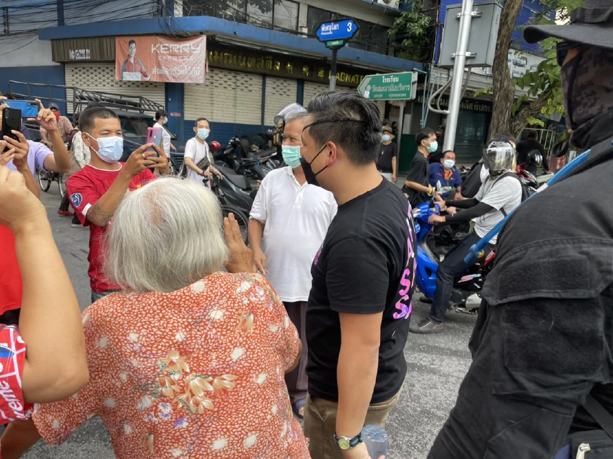 ทะลุฟ้ามาตามนัดเปิดตัวอาวุธใหม่บุกทำเนียบฯ