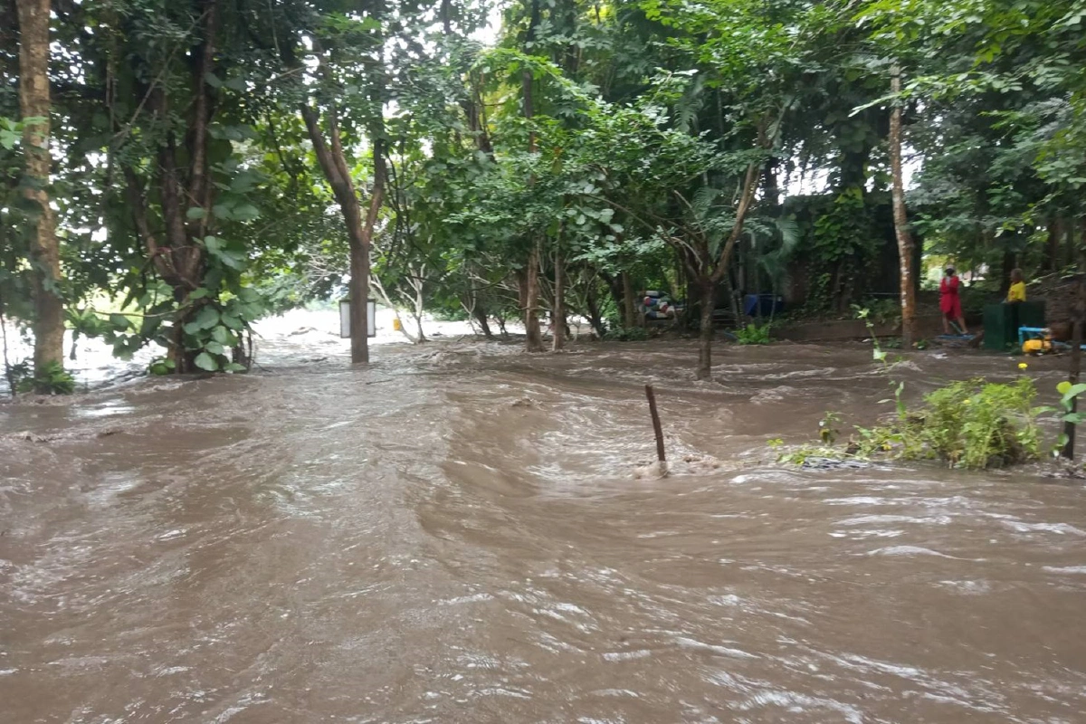 น้ำป่าบนเขาแม่วงก์หลากเข้าท่วมบ้านเรือน-พื้นที่เกษตรรอบ 2