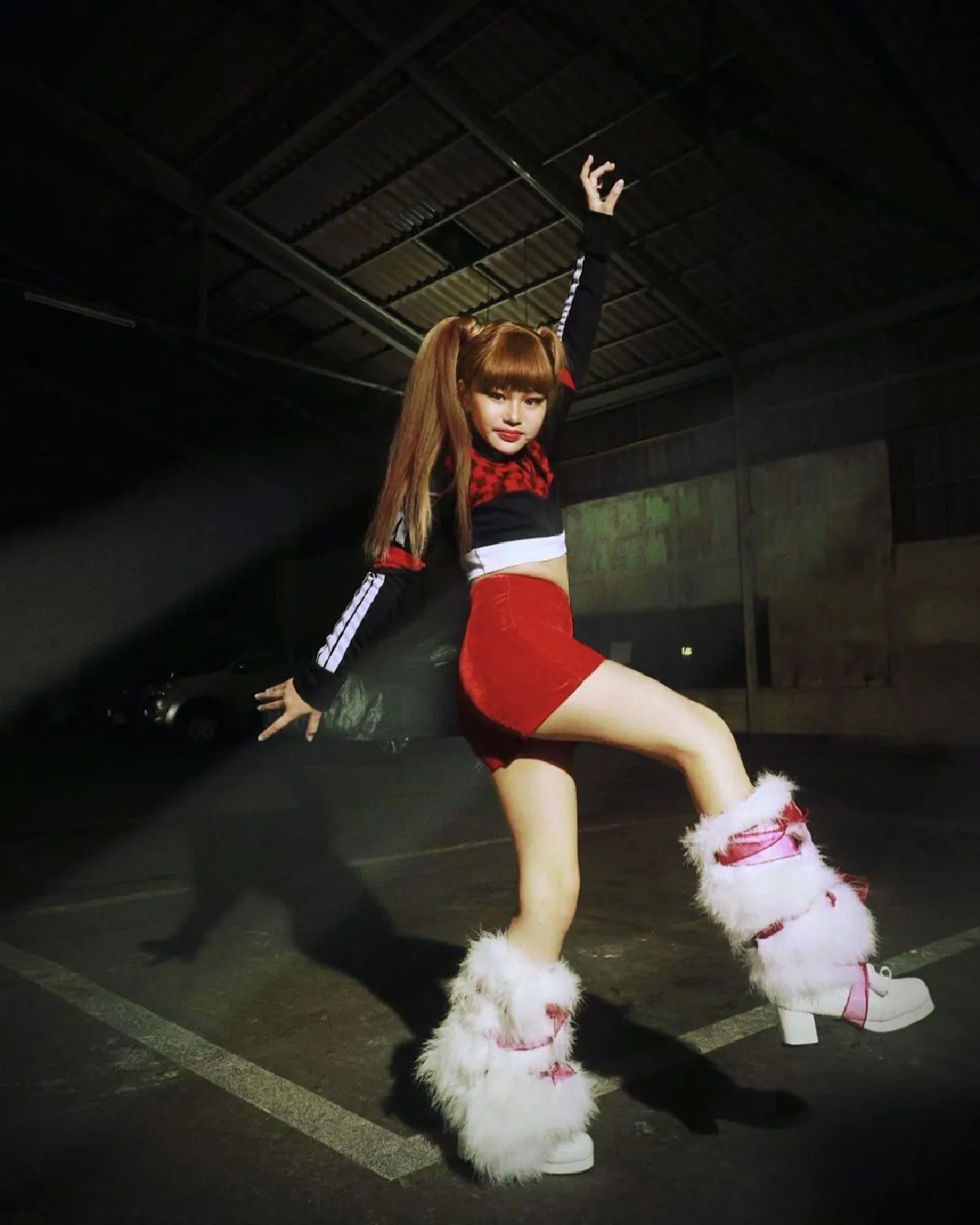  “น้องณิริน” สุดปัง! โคฟเวอร์ลุค “ลิซ่า BLACKPINK” มีความพีคโปรโมตลูกชิ้นยืนกินด้วย