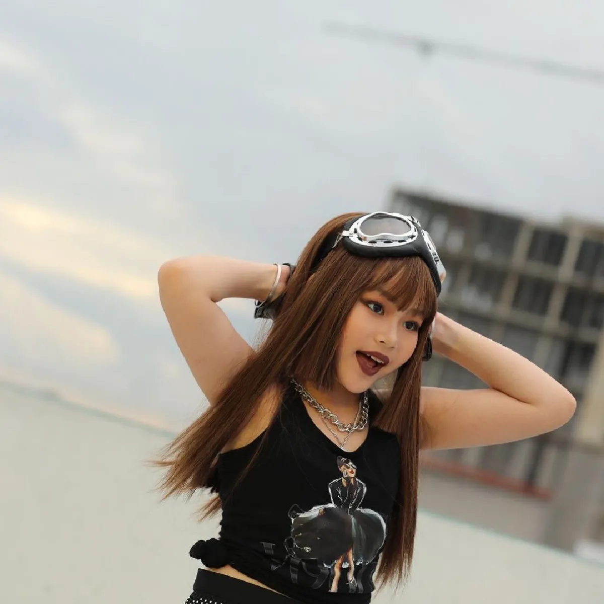  “น้องณิริน” สุดปัง! โคฟเวอร์ลุค “ลิซ่า BLACKPINK” มีความพีคโปรโมตลูกชิ้นยืนกินด้วย