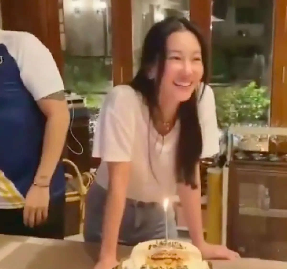 "นุ่น วรนุช" ฉลองวันเกิดอายุ 41 กับ "ต๊อด ปิติ" และครอบครัวสุดอบอุ่น 